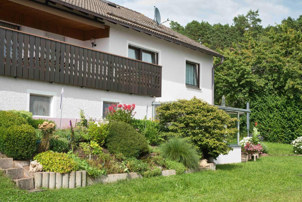 Ferienwohnung Werner Mit Terrasse Haundorf Bagian luar foto